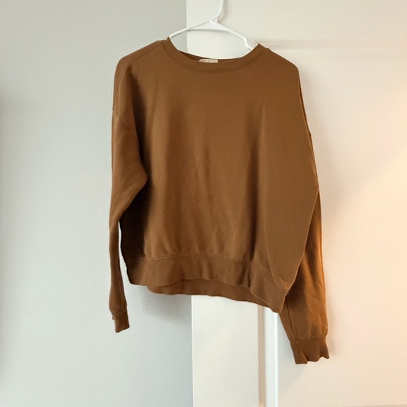 Universal Thread Sweaters - Universal Thread Rustic Brown Crewneck Sweatshirt